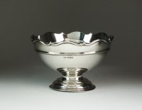Lot 42 - A George V silver pedestal bowl, Roberts &...