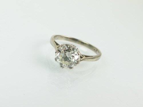 Lot 163 - A single stone diamond ring, the brilliant cut...