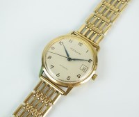 Lot 222 - A Gentleman's 9ct gold Marvin Automatic...