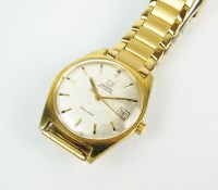 Lot 239 - A Gentleman's gold plated Omega Geneve...