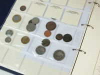 Lot 654 - An assorted collection of silver and...