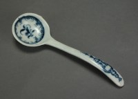 Lot 81 - A Caughley spoon, circa 1776-80, printed with...