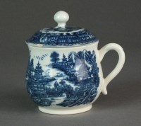 Lot 86 - A Caughley custard cup and cover...