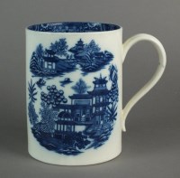 Lot 141 - A Caughley mug in the transfer-printed in...