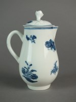 Lot 167 - A Caughley sparrow beak jug with a matched...