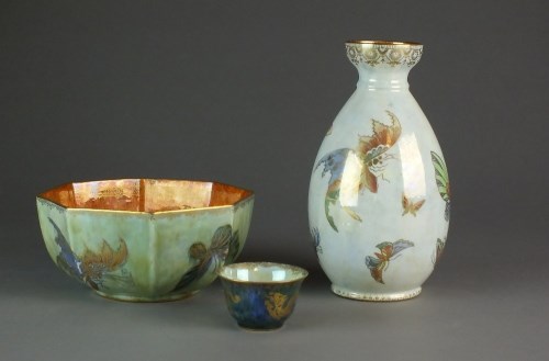 Lot 501 - A group of three Wedgwood lustre decorative...