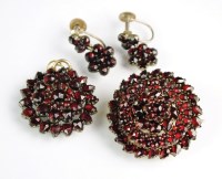Lot 136 - A suite of Bohemian garnet set jewellery,...