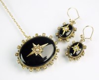 Lot 159 - A pair of late 19th century onyx and split...