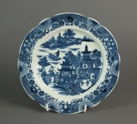 Lot 14 - A Caughley dessert plate transfer-printed in...
