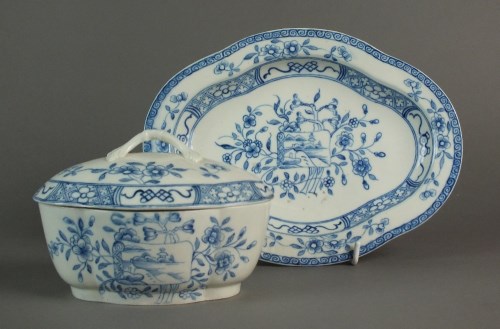 Lot 15 - A very rare Caughley dessert tureen, cover and...