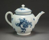 Lot 63 - A Caughley teapot and cover transfer-printed...