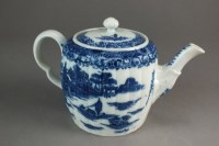 Lot 105 - A small Caughley teapot and cover, circa...