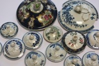 Lot 246 - A collection of Worcester and Caughley...