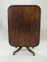 Lot 805 - A Regency mahogany rosewood cross banded and...