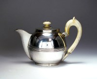 Lot 35 - A 19th century German silver teapot, Frankfurt,...