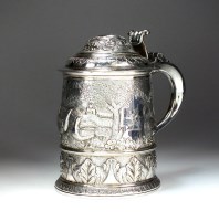 Lot 107 - A George I silver tankard, Thomas Tearle,...