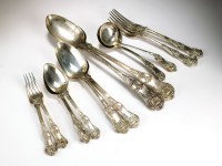 Lot 118 - A set of George IV silver Queens pattern...