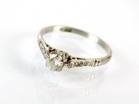 Lot 233 - A single stone diamond ring, the brilliant cut...