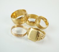 Lot 252 - Two 9ct gold plain polished bands, together...