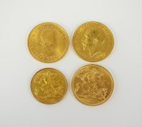 Lot 627 - A George V sovereign, dated 1912, together...