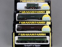 Lot 174 - Graham Farish N Gauge diesels: 8424 class 52, '...