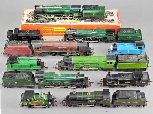 Lot 185 - Hornby OO R861 BR Evening Star 2-10-0 Loco and...