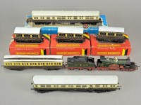Lot 186 - Hornby GWR OO 4-2-2 Lord of the Isles Loco and...