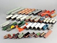 Lot 190 - A quantity of Hornby/Triang 'OO' Wagons: R232...