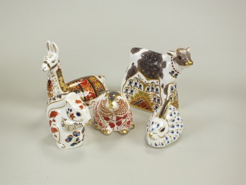 Lot 125 - Royal Crown Derby paperweights to include a...