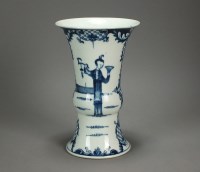 Lot 10 - A Worcester porcelain gu form vase painted in...