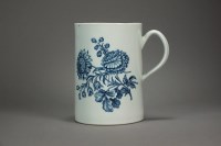 Lot 16 - A Worcester porcelain cylindrical mug transfer-...