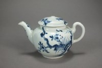 Lot 34 - A Worcester porcelain toy or miniature teapot...
