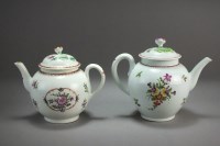 Lot 81 - A Caughley porcelain famille rose teapot and...