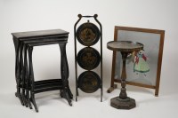 Lot 323 - A Chinoiserie lacquered nest of quartetto...