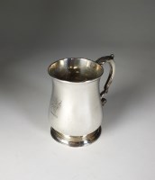 Lot 39 - A George II silver mug, *W, London 1746, of...