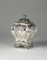 Lot 105 - An Edwardian silver tea caddy, Hawksworth,...