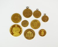 Lot 532 - A small collection of Foreign gold coins,...