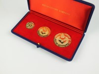 Lot 538 - A cased 18ct gold three medallion Battle of...