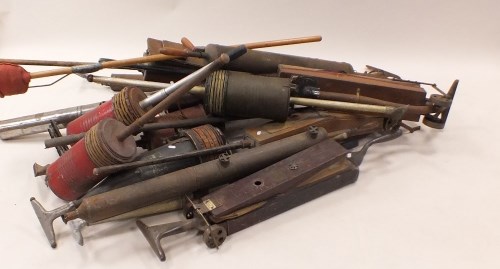 Lot 65 - A selection of hand pump vacuum cleaners...