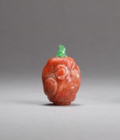 Lot 64 - A Chinese carnelian-agate snuff bottle Qing...