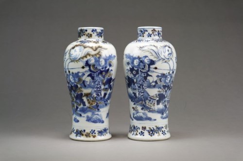 Lot 78 - A pair of Chinese blue and white and copper...