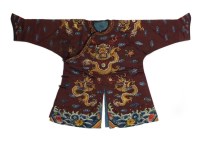 Lot 239 - A Chinese silk embroidered robe, Changyi Late...