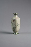 Lot 269 - A small Japanese cloisonne vase by Hayashi...
