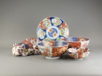 Lot 280 - A group of Japanese Imari porcelain 20th...