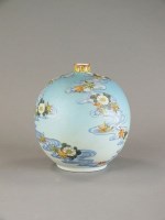 Lot 282 - A Japanese porcelain vase 20th Century Of...