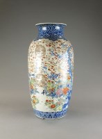 Lot 288 - A large Japanese Imari vase Meiji period Of...