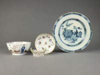 Lot 166 - Six assorted floral blue and white delft...